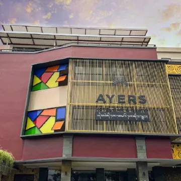 Ayers Hotel Отели рядом с достопримечательностью «Пляж Леби»