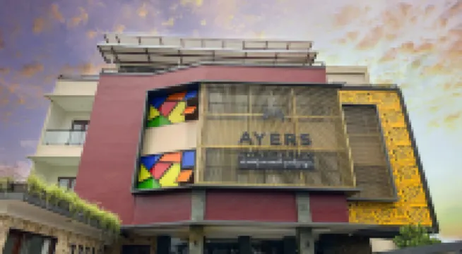 Ayers Hotel Hotel dekat Pantai Lebih