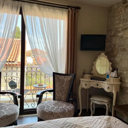 Griffon Hotel