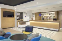 Holiday Inn Express ST. ALBANS - M25, JCT.22 by IHG - bar