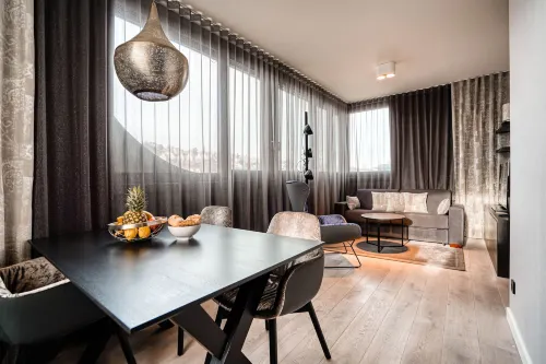 Cloud No7 Apartments - Apartments