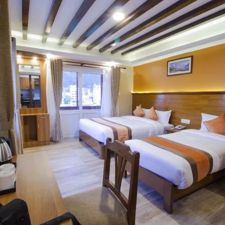HOTEL LAKE STAR