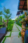 Moloppor Villa Hotels in Banan
