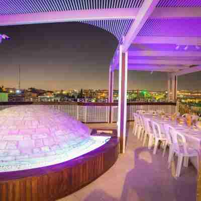 Western Wall Luxury House Dining/Meeting Rooms