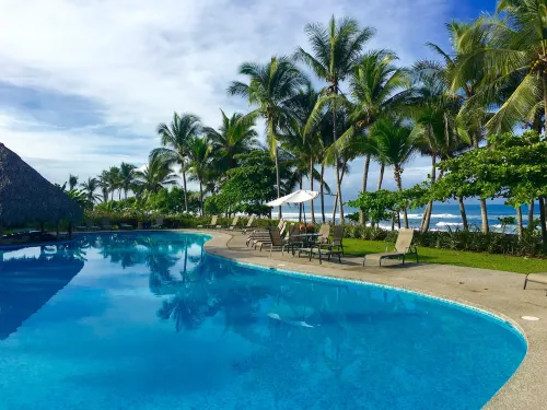 Classy Beachfront Home with Private Pool - Hermosa Palms 110 - Apartments