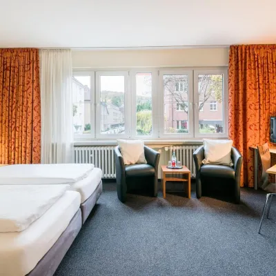 Hotel Astoria Bonn Отели рядом с достопримечательностью «Гронау»