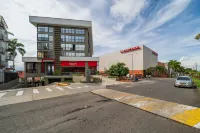 Epic Suites x Ahead Hotel a 