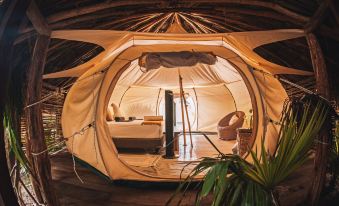 Uman Glamping & Cenote Tulum