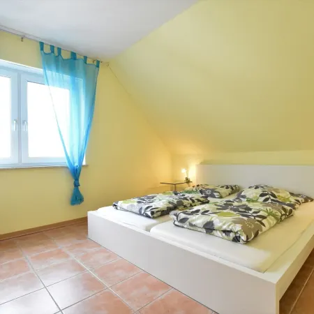 5-Zimmer-Ferienunterkunft in Zierow Mit Garten