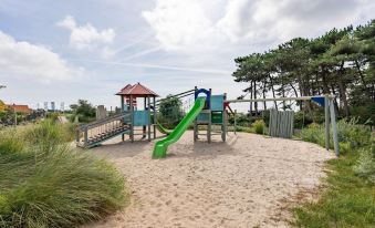 Beautiful Lodge With Hammock, Near the Beach