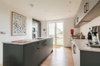 CH Apt 2 2Bed in Bath Hotels in Saltford
