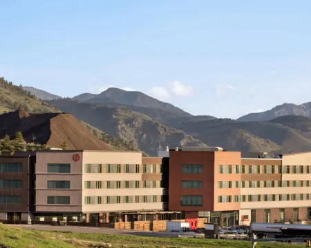 起源紅石酒店 - 温德姆酒店 戈爾登酒店