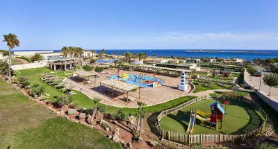 Insotel Punta Prima Resort Hôtels à : Punta Prima