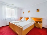 Modern Apartment in Schwalefeld with Garden - Homestays