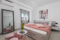 Villa Lemily Hotel di 