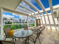 Incredible 3 Br Penthouse w BBQ & Jacuzzi