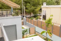 Park and Sea View Villa with Pool 2 Hotels in Daratso