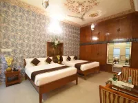 فيراسات ماهال هيريتيدج هوتل Hotels near Galtaji