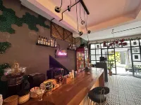 Black Art hotel โรงแรมใกล้ศูนย์การประชุมฮาลิชคองเกรสเซ็นเตอร์
