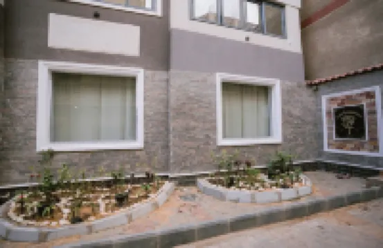 Tuya pyramids inn