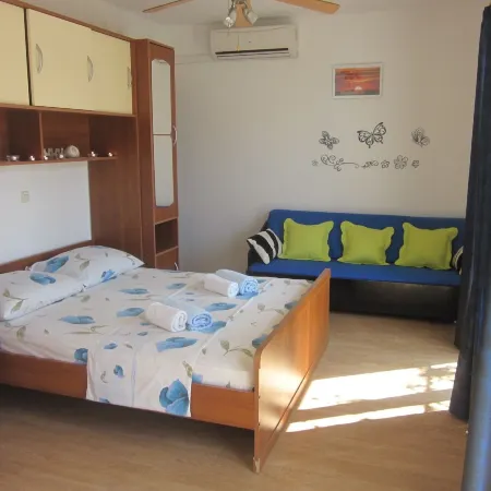Apartments Kresic