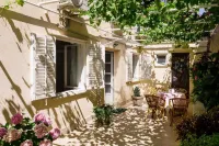 Rooms Batina Hotels in Rozat