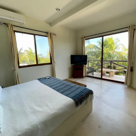 La Puerta Azul Beachfront - Adults Only