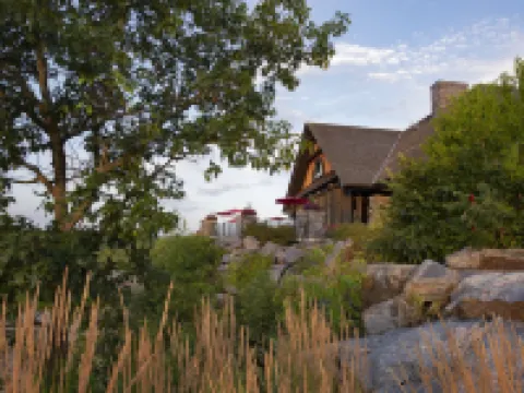 Muskoka Bay Resort Hotels in Gravenhurst