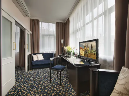 EA Hotel Royal Esprit