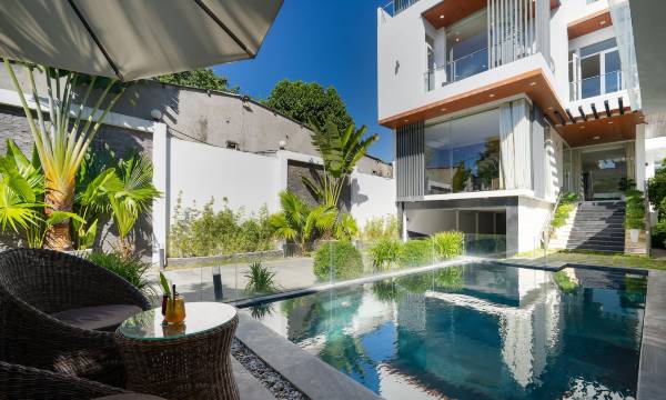 T P Pool Villa
