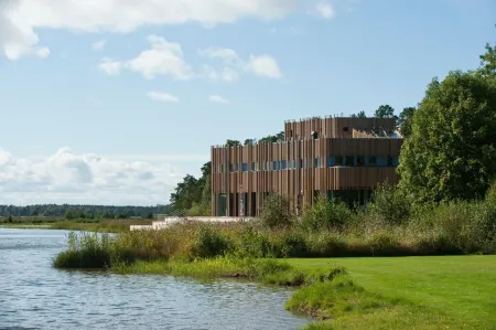 Naturum Vänerskärgården - Victoriahuset Отели в г. Лидчёпинг