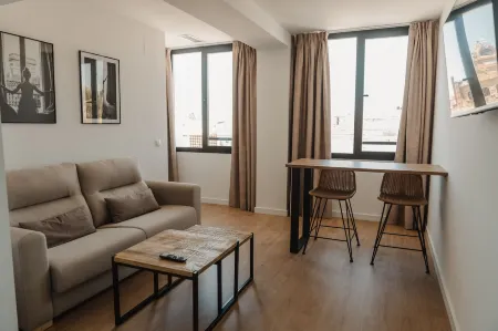 EsZentrico Suites Jerez Отели рядом с достопримечательностью «Фортеця в Хересі-де-ла-Фронтера»