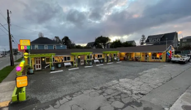 The Star Trek - Uss Enterprise Room at the Itty Bitty Inn