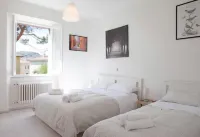 Cleo Giglio Hotels in 