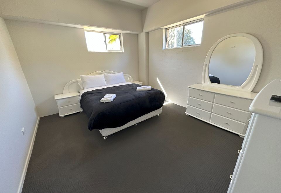 Central Ground Floor Apartment - Housity
