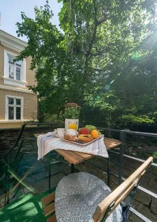 CityCenter Magnific Gem - 2 Bdr & 2 Baths Отели рядом с достопримечательностью «Централна минерална баня - Музей за история на София»