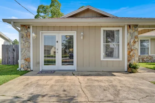 Sparrow Hotels in Lynn Haven