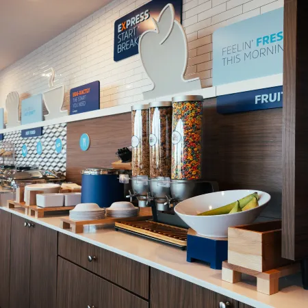Holiday Inn Express & Suites GEORGE - QUINCY SOUTH by IHG