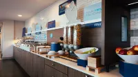 Holiday Inn Express & Suites GEORGE - QUINCY SOUTH by IHG - breakfast