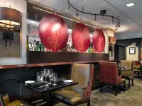 The Raphael Hotel, Autograph Collection - bar