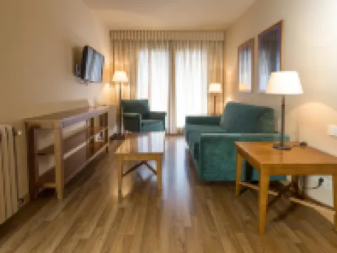 Apartaments Shusski Hotels in Encamp