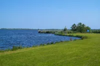 Chalet Valentina with Sauna by the Lauwersmeer