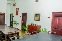 ShiCo Transit Hotel - Inns