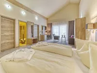 Wellnesshotel Deine Auszeit, Adults Only Hotels in Achslach