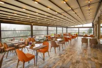 Jolnar Garden Hotel