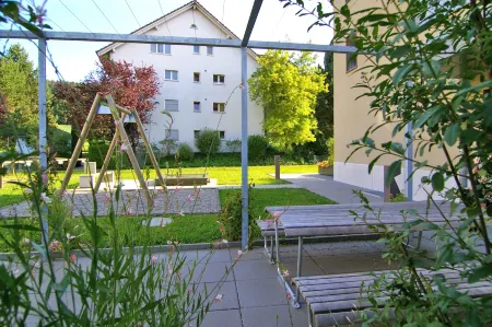 Varias Business Apartments Отели в г. Гахнанг