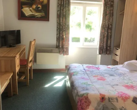 Hôtel Restaurant la Manse Hotels in Nievre