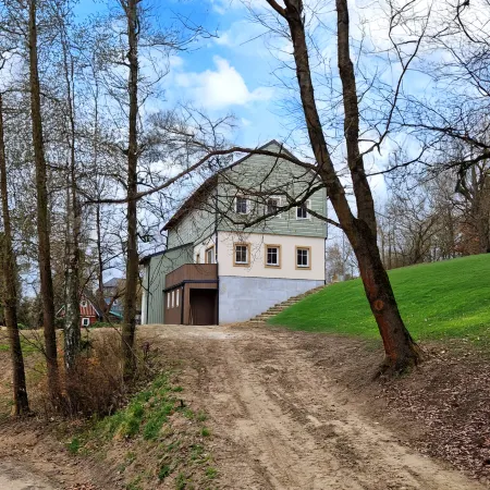 V kapradí