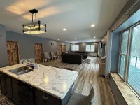 Big Chip Outdoors - 4 bedroom house with WiFi & AC in Heart of Chippewa Flowage Hotels in Hunter