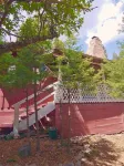 Cozy Cottage Cabin with Wood Burning Fireplace - Pet Friendly! Charming Updates! Hotels near Mountain Monster